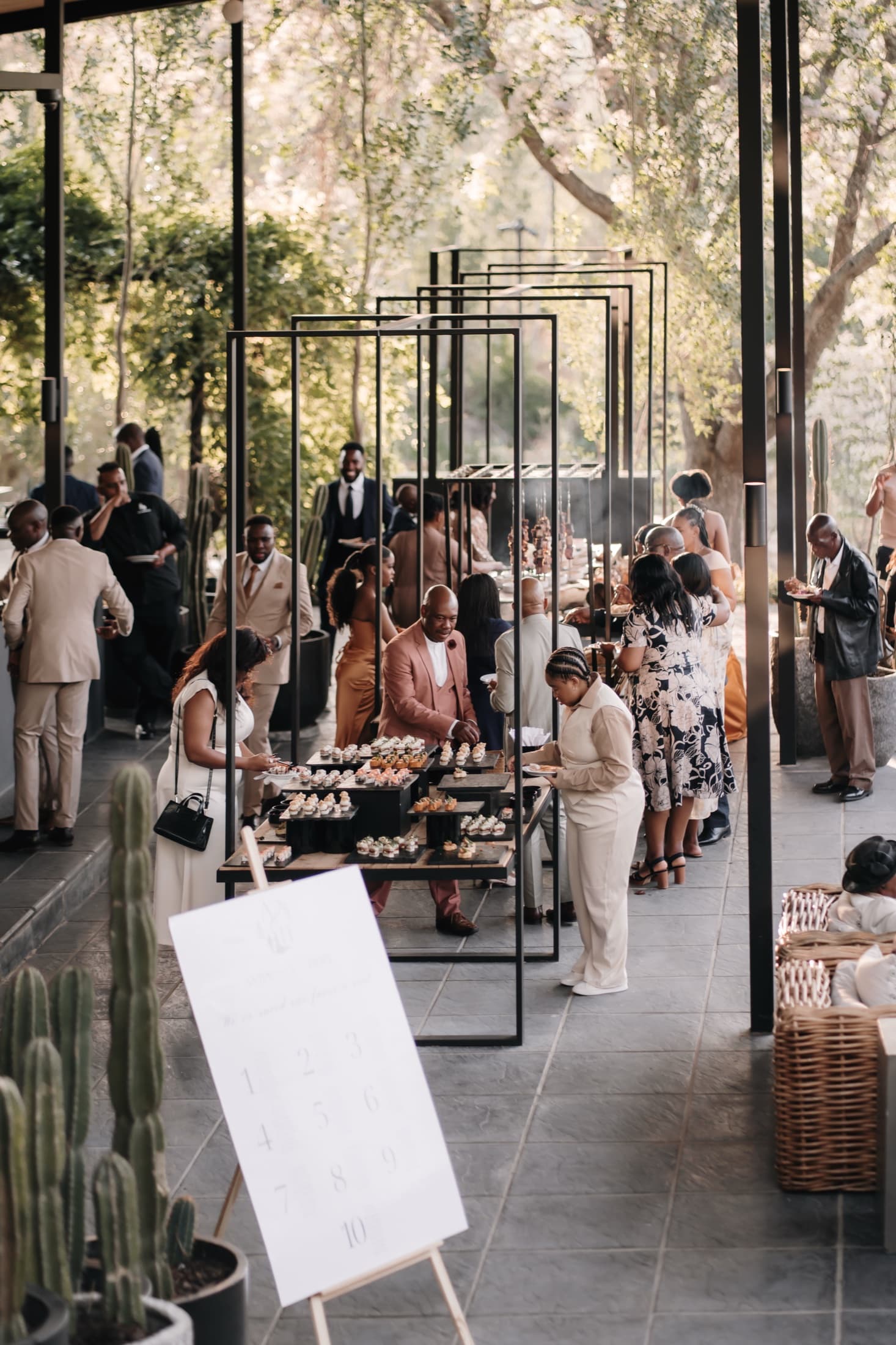 The Canapé Area